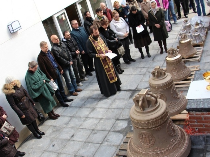 Bénédiction des cloches pour la nouvelle église orthodoxe russe de Madrid