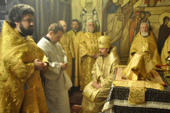 Trois ordinations célébrées samedi et dimanche derniers à l'église des Trois-Saints-Docteurs à Paris Trois ordinations célébrées samedi et dimanche derniers à l'église des Trois-Saints-Docteurs à Paris