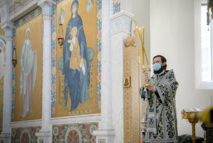 Le métropolite Antoine a célébré la Liturgie des Dons Présanctifiés en la cathédrale de la Sainte Trinité à Paris