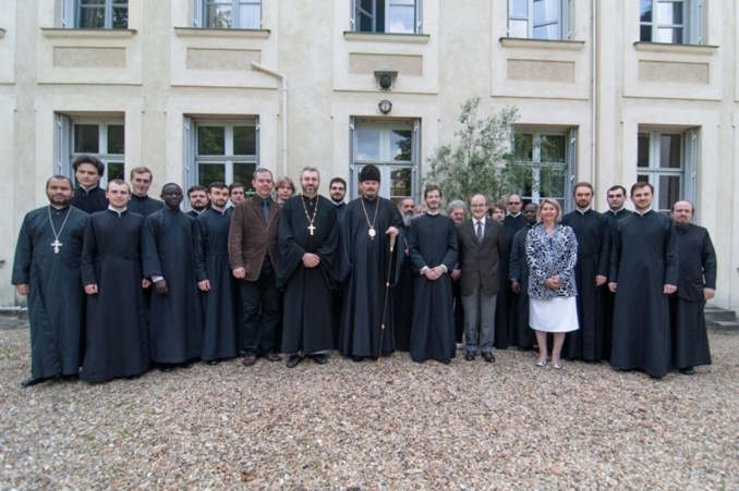 Lé Séminaire orthodoxe russe à Épinay-sous-Sénart célèbre la fin de l'année académique