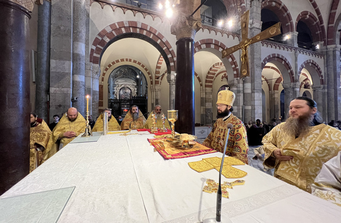 Le métropolite Antoine de Chersonèse a célébré la Divine liturgie à la basilique Saint-Ambroise de Milan