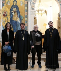 L’acteur et metteur en scène Pierre Richard en visite à la cathédrale de la Trinité et au centre culturel et spirituel du quai Branly, à Paris