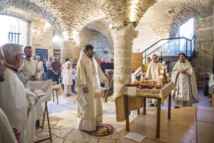 Archevêque Nestor a célébré la Divine Liturgie en la paroisse des saints Etienne et Germain à Vézelay