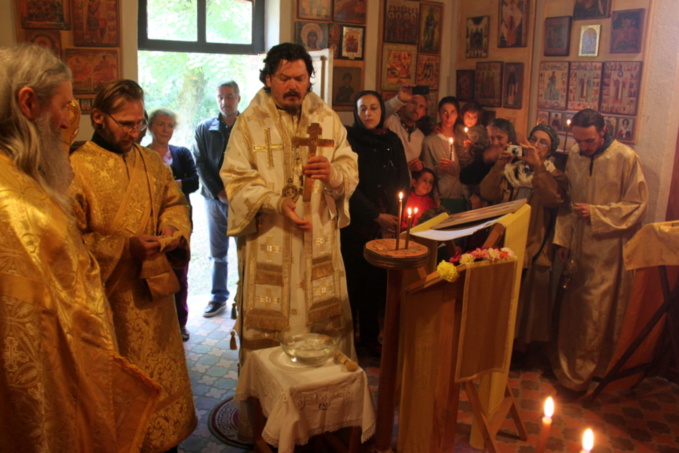 Bénédiction de l'église Saint-Barsonuphe à Chavenon