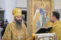 Mgr Pierre, évêque de Caffa, a célébré la Divine Liturgie en la cathédrale de la Sainte Trinité Mgr Pierre, évêque de Caffa, a célébré la Divine Liturgie en la cathédrale de la Sainte Trinité
