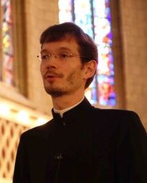 "Folie de Dieu. Aux sources communes de la foi des chrétiens d'Orient et d'Occident". Conférence de Carême du P. Alexandre Siniakov à la cathédrale de Luxembourg "Folie de Dieu. Aux sources communes de la foi des chrétiens d'Orient et d'Occident". Conférence de Carême du P. Alexandre Siniakov à la cathédrale de Luxembourg