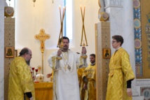 Le métropolite Nestor a célébré la Divine Liturgie en la cathédrale de la Sainte Trinité à Paris