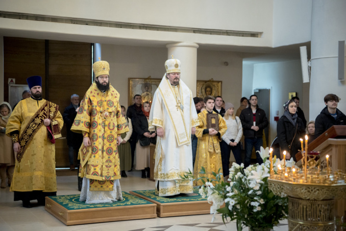 Le Président de DREE et l'Exarque de l'Europe occidentale ont célébré la Divine Liturgie en la cathédrale de la Sainte-Trinité à Paris