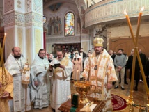 Paramonie de la Théophanie : l’Exarque patriarcal a célébré les vêpres et la Divine Liturgie en l’église de l’Annonciation à Barcelone