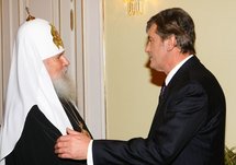 Le président ukrainien invite le patriarche de Moscou à se rendre à Kiev Le président ukrainien invite le patriarche de Moscou à se rendre à Kiev