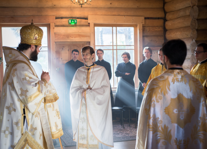 Le nouveau responsable des établissements du patriarcat de Moscou à l'étranger a célébré la liturgie au séminaire orthodoxe russe
