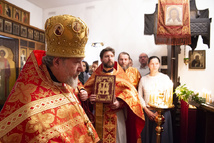 L'archimandrite Ephrem (Meziani) s'est vu octroyer le droit de célébrer la Divine Liturgie avec les portes royales ouvertes jusqu'à l'hymne des chérubins L'archimandrite Ephrem (Meziani) s'est vu octroyer le droit de célébrer la Divine Liturgie avec les portes royales ouvertes jusqu'à l'hymne des chérubins