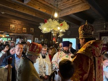 Les vêpres pascales célébrées en l'église Saints-Constrantin-et-Hélène à Clamart