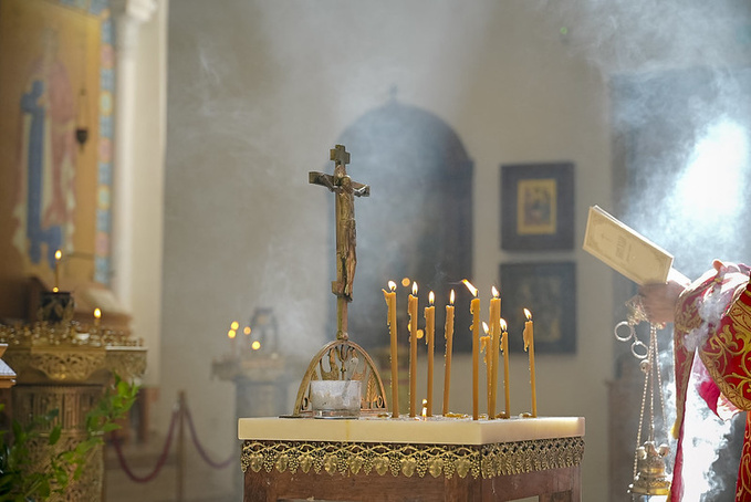 Les prières en hommage des victimes de la Grande guerre patriotique ont été élevées en la cathédrale de la Sainte Trinité à Paris Les prières en hommage des victimes de la Grande guerre patriotique ont été élevées en la cathédrale de la Sainte Trinité à Paris