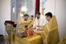 Les nouveaux antimension ont été consacrés pour les paroisses du diocèse Les nouveaux antimension ont été consacrés pour les paroisses du diocèse