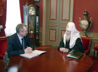 Patriarche Alexis: l'Eglise orthodoxe russe n'exige pas la restitution des biens religieux Patriarche Alexis: l'Eglise orthodoxe russe n'exige pas la restitution des biens religieux