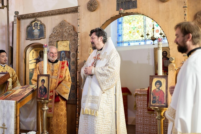 Le métropolite Nestor a célébré la Divine Liturgie à Contrexéville