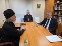 Administrateur de l'Exarchat d'Europe occidentale a rencontré l'ambassadeur russe en Espagne Administrateur de l'Exarchat d'Europe occidentale a rencontré l'ambassadeur russe en Espagne