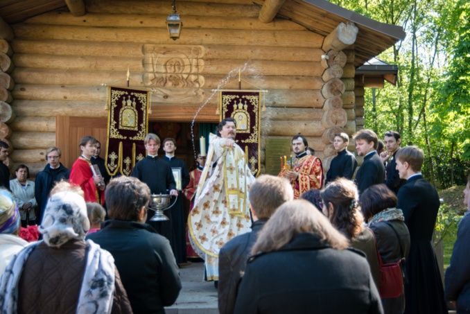 Mgr Nestor a rendu visite au séminaire à Epinay-sous-Sénart Mgr Nestor a rendu visite au séminaire à Epinay-sous-Sénart