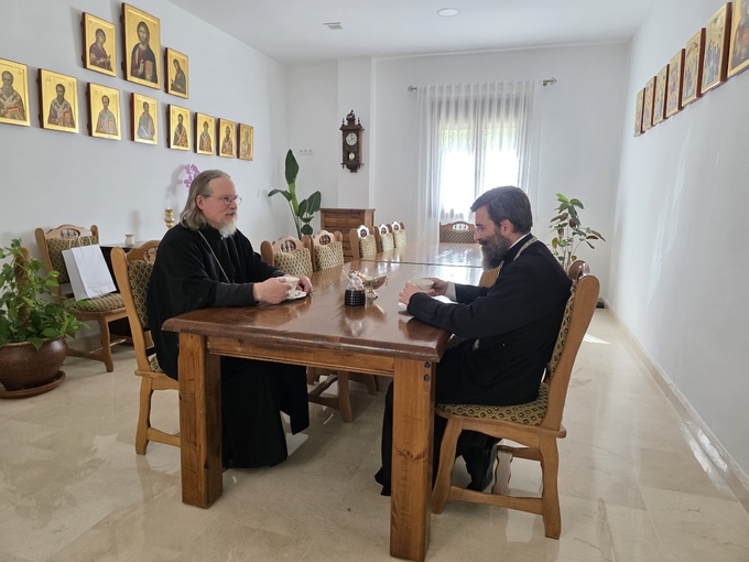 Son Éminence Marc a rencontré l'évêque de l'Église orthodoxe roumaine en Espagne