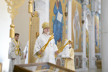 Le samedi des défunts d'avant Pentecôte: Monseigneur Marc a célébré en la cathédrale de la Sainte Trinité Le samedi des défunts d'avant Pentecôte: Monseigneur Marc a célébré en la cathédrale de la Sainte Trinité