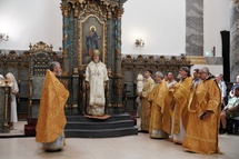 Le métropolite Marc a célébré la Liturgie en la cathédrale de la Dormition à Budapest