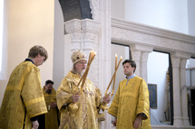 Le métropolite Marc a célébré les vigiles dominicales en la cathédrale Sainte Trinité