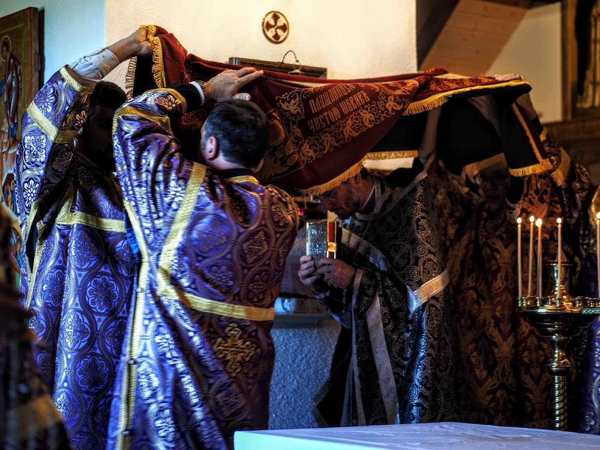 Pâques au monastère Sainte-Trinité de Dompierre en Suisse