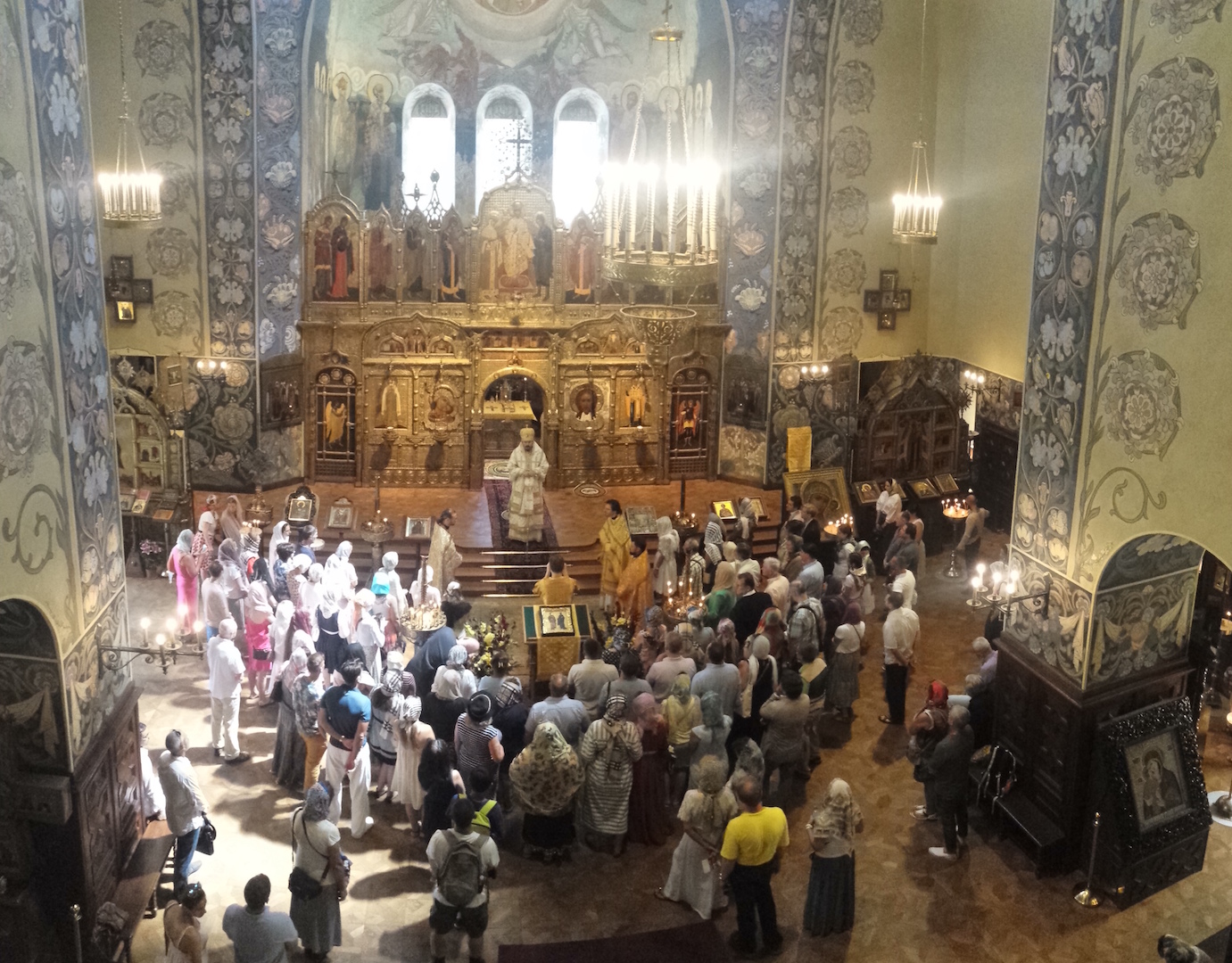 Visite pastorale à Nice de Monseigneur Nestor