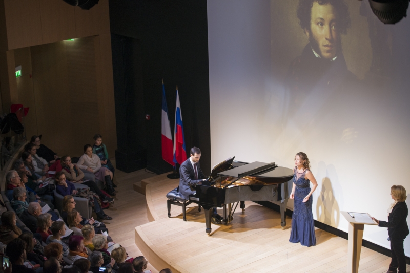 Un récital « La Vie du Poète » dédié à Alexandre Pouchkine a été donné au Centre spirituel et culturel russe à Paris