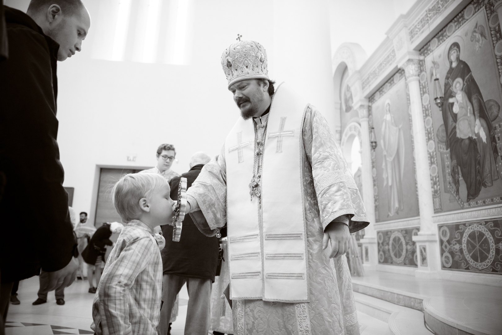 Mgr Nestor a célébré la Divine Liturgie en la cathédrale de la Sainte-Trinité à Paris