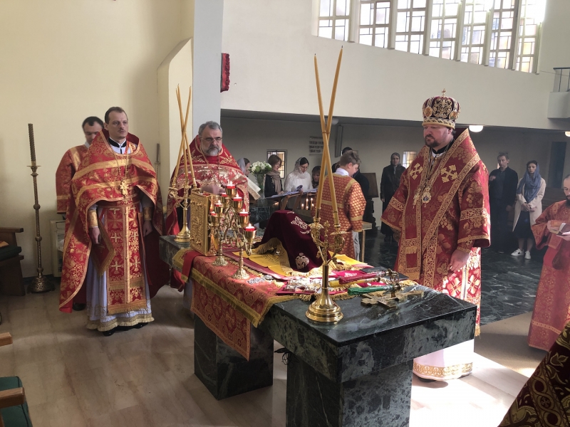 Mardi Lumineux: l'Éxarque du Patriarche a rendu visite épiscopale à la paroisse des Saints Martyrs impériaux à Monaco.