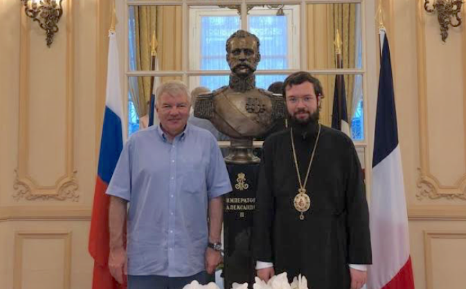 La rencontre entre le métropolite Antoine et l’ambassadeur de Russie en France Alexeï Meshkov
