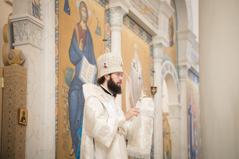 Mgr Antoine, métropolite de Chersonèse et d'Europe occidentale, a célébré les Vigiles du 14eme dimanche après la Pentecôte