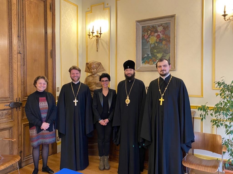 Monseigneur Antoine a rencontré le maire du VII arrondissement de Paris Rachida Dati