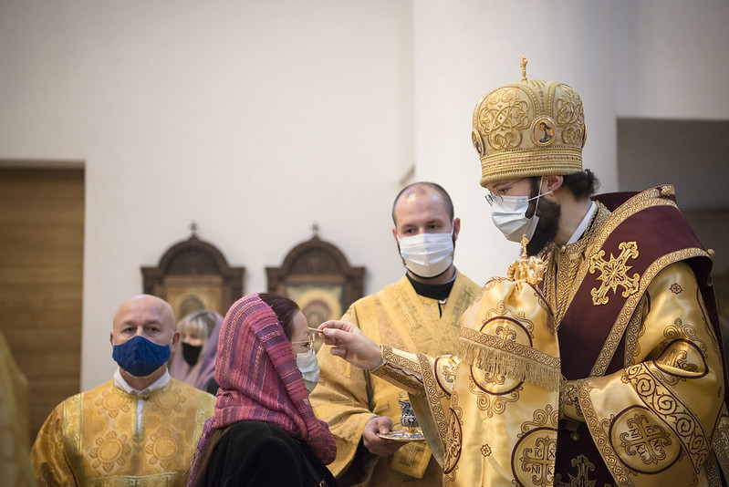 Le métropolite Antoine a célébré les Vigiles du 19ème dimanche après la Pentecôte en la cathédrale de la Sainte Trinité à Paris