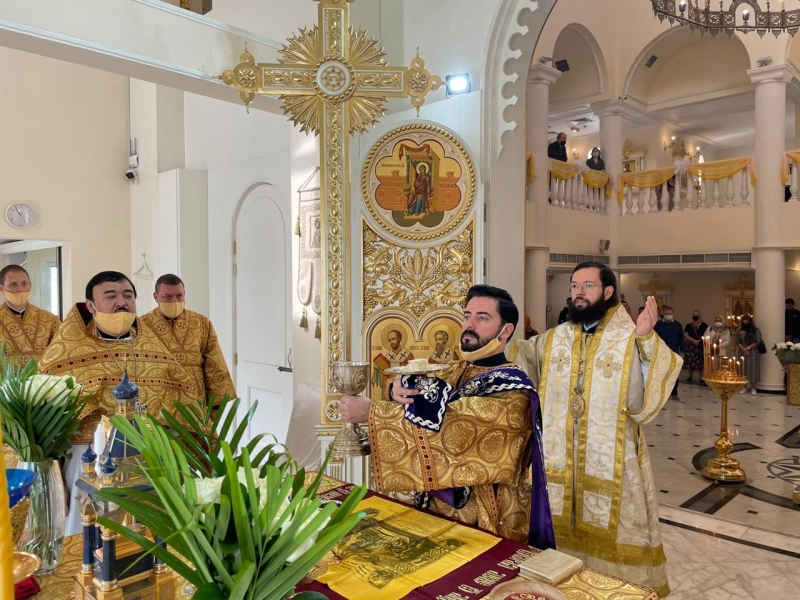 L’Exarque du Patriarche a célébré la Divine Liturgie en l’église Saint-Philippe aux Émirats Arabes Unis
