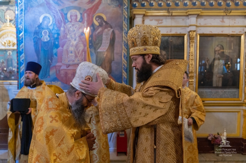 L'higoumène Petru (Pruteanu), nommé évêque de Caphes, a été élevé au rang d'archimandrite