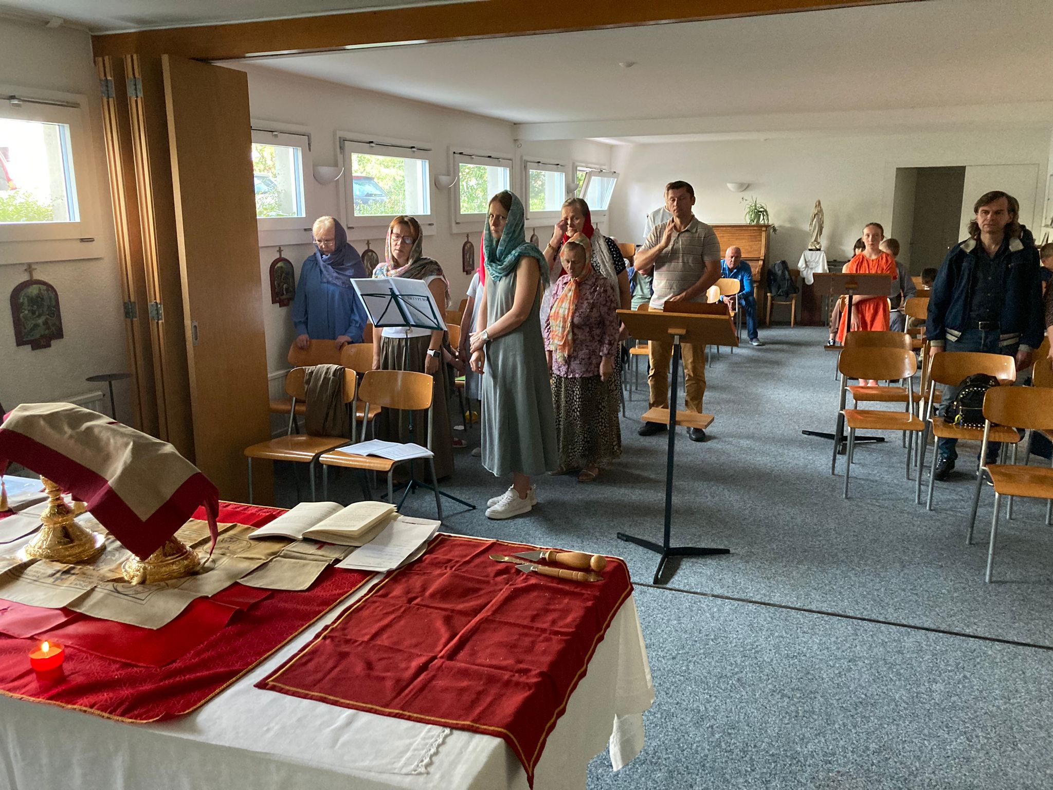 Le Métropolite Nestor visite les nouvelles communautés en Haute-Savoie et à Lausanne