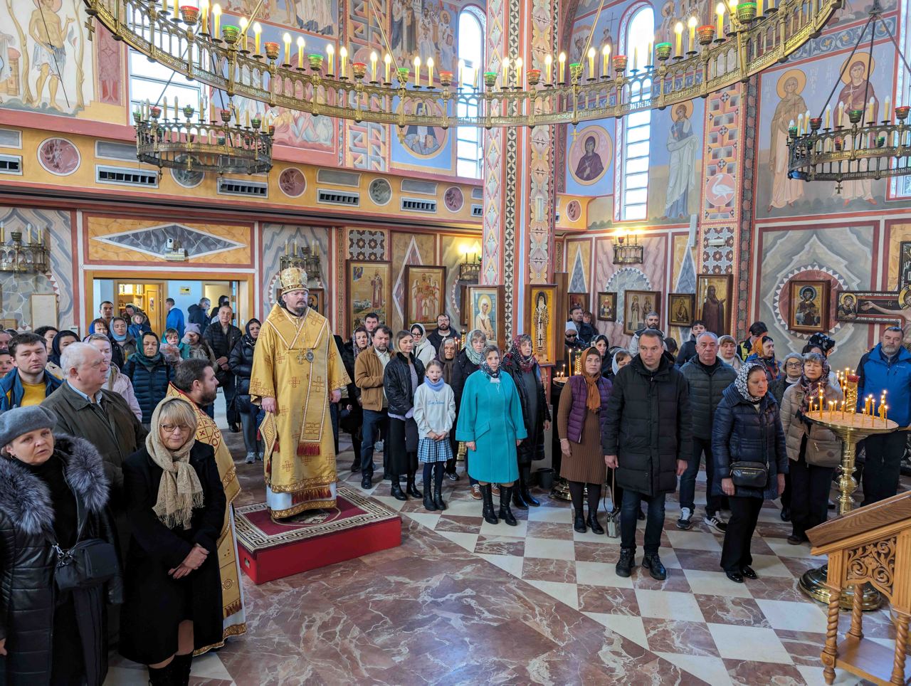 Dimanche du Fils prodigue: Le métropolite Nestor a présidé la Liturgie dominicale en la cathédrale Sainte-Marie-Madeleine à Madrid