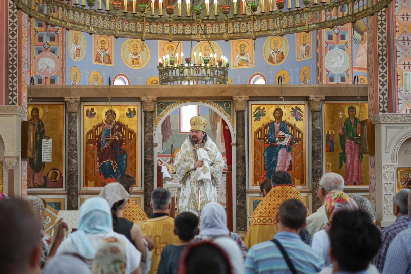 Le métropolite Nestor a célébré la Divine Liturgie en la cathédrale Sainte-Marie-Madeleine à Madrid