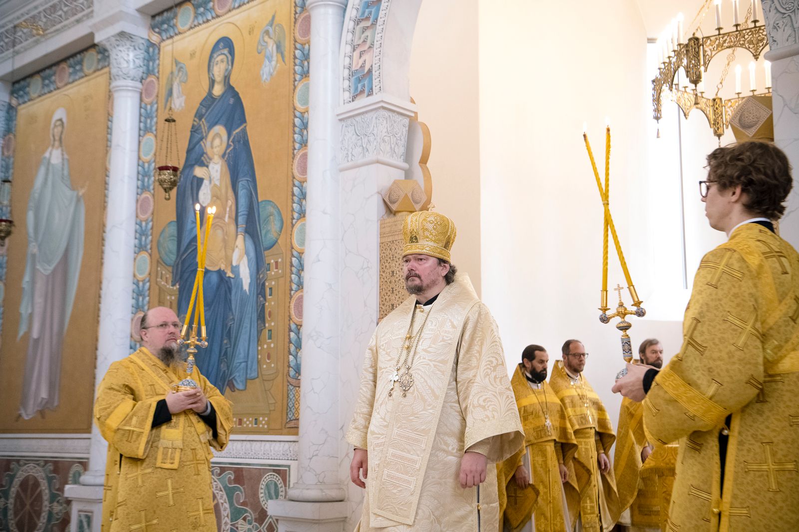 L'Exarque patriarcal en Europe occidentale a célébré la Liturgie en l'église cathédrale de la sainte Trinité à Paris