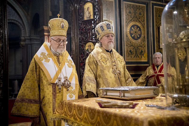 Les métropolites Jean et Marc ont célébré la Liturgie en la cathédrale Saint-Alexandre-Nevsky à Paris