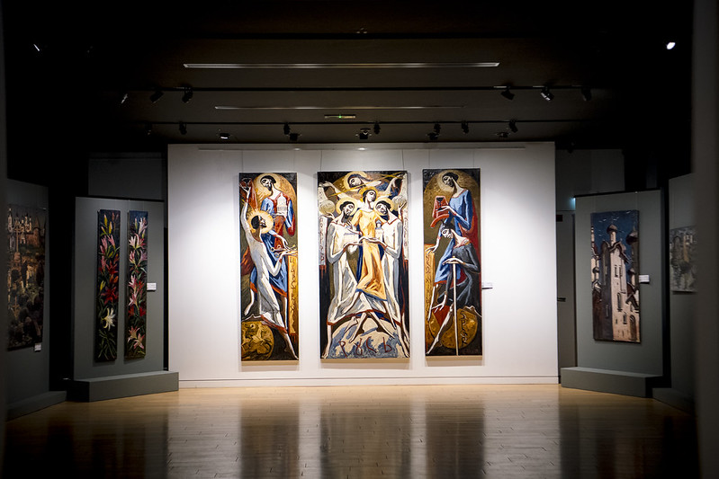 Le vernissage de l'exposition des toiles de Marc Smirnov au Centre spirituel et culturel orthodoxe russe