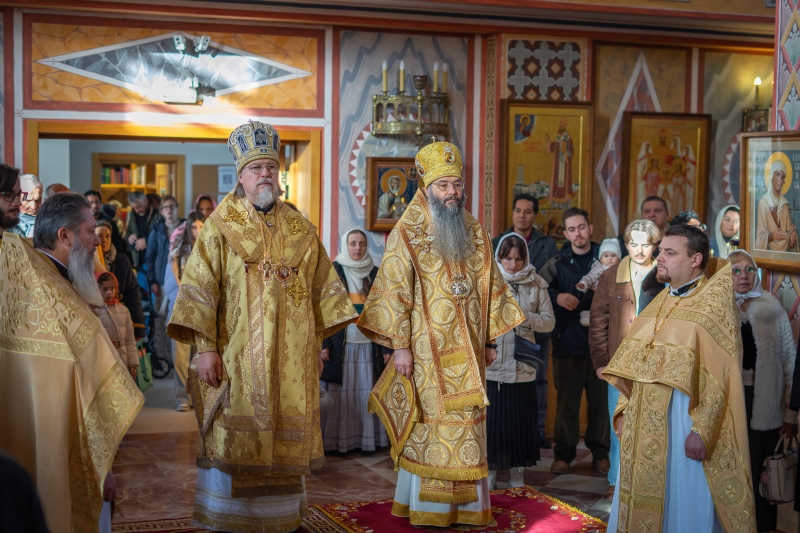 Le métropolite Marc a célébré la Liturgie en la cathédrale Marie-Madeleine à Madrid