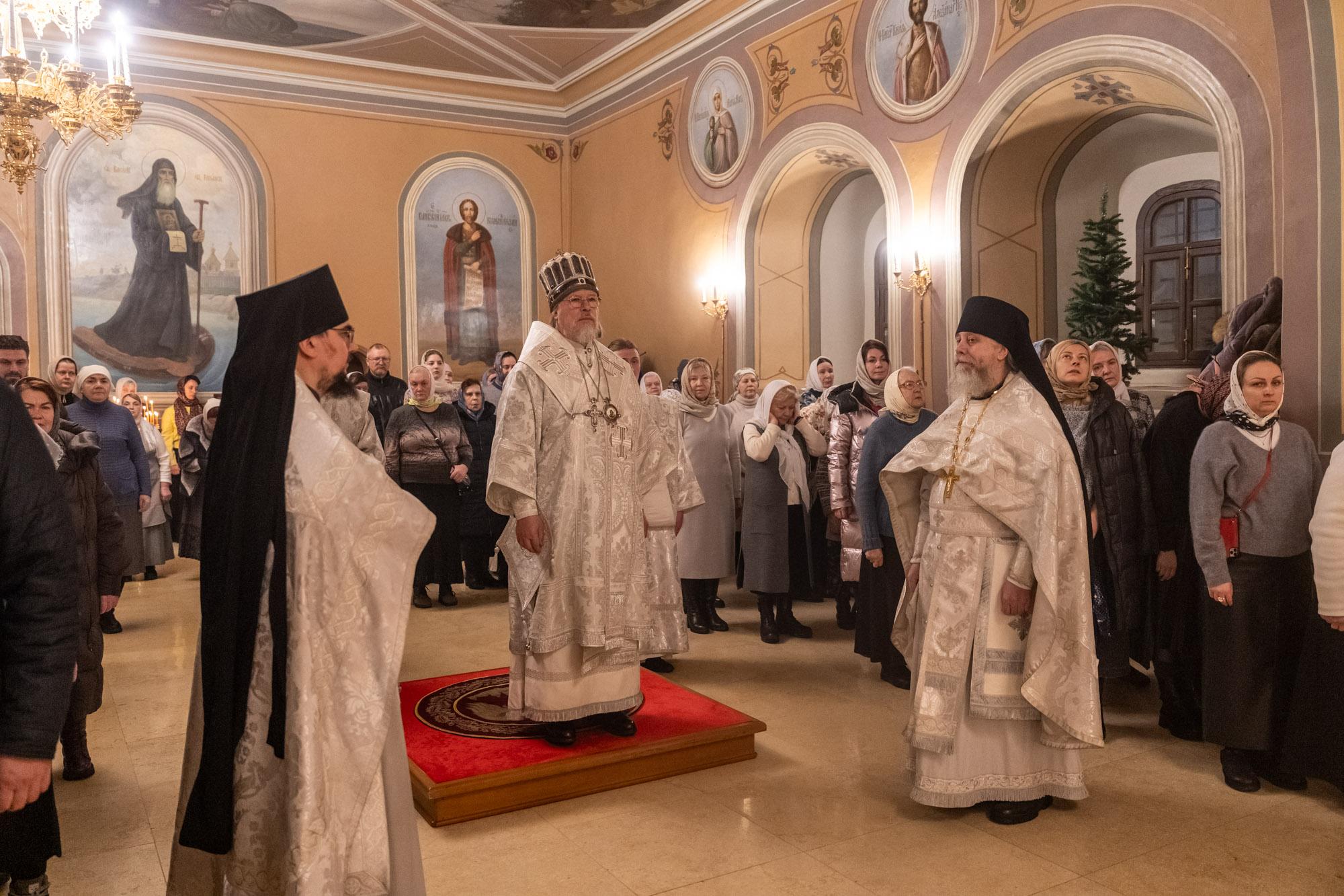 Fête de Théophanie: Monseigneur Marc a célébré la Liturgie et la bénédiction des eaux dans le monastère Christ-Sauveur à Ryazan