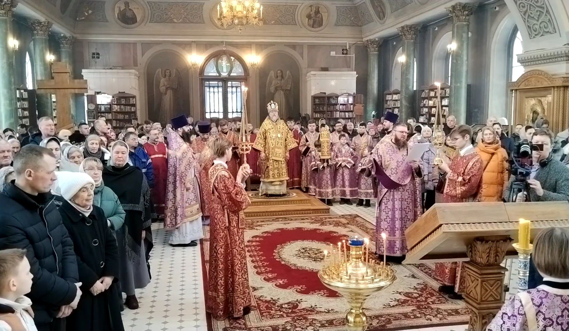 Fête du Triomphe de l'Orthodoxie: Mgr Marc a célébré la Liturgie en la cathédrale de la Nativité du Christ à Ryazan