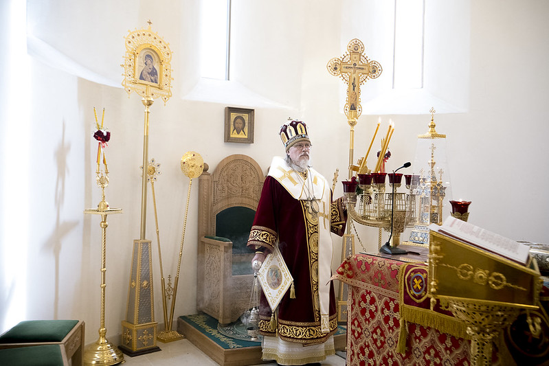 L'Exarque patriarcal a célébré les Grandes vêpres pascales en la cathédrale de la Sainte Trinité