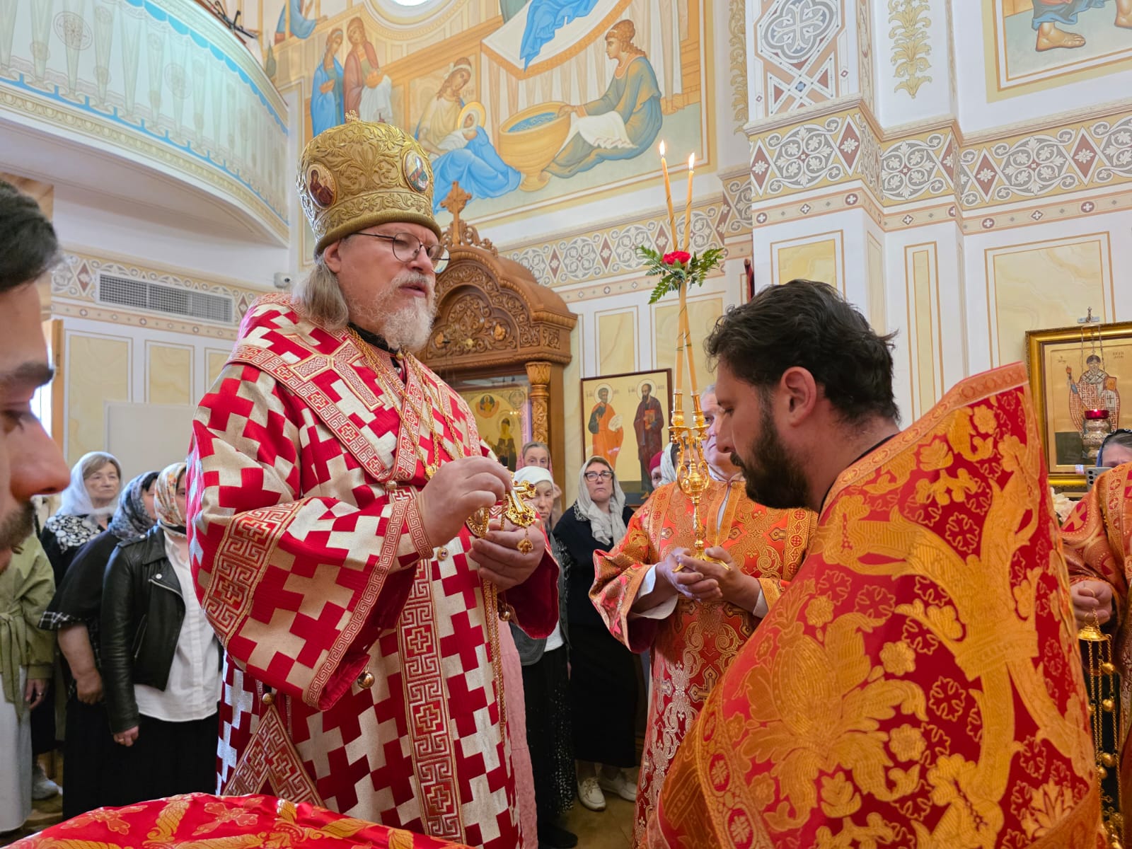 Monseigneur Marc s'est rendu en visite archipastorale à la paroisse de l'Annonciation à Barcelone