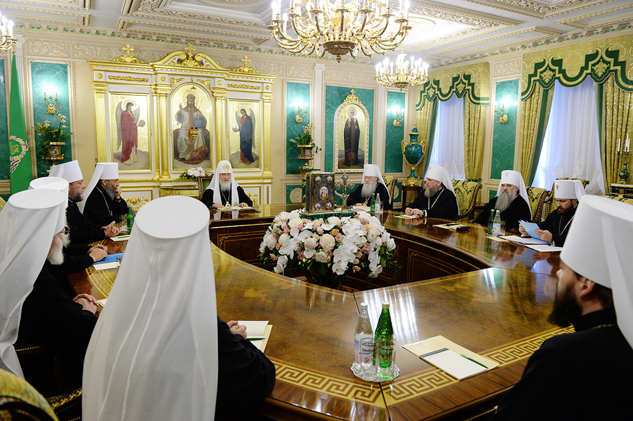 Déclaration du Saint-Synode à propos de la situation autour du refus de plusieurs Églises orthodoxes locales de participer au Grand Concile de l’Église orthodoxe Déclaration du Saint-Synode à propos de la situation autour du refus de plusieurs Églises orthodoxes locales de participer au Grand Concile de l’Église orthodoxe